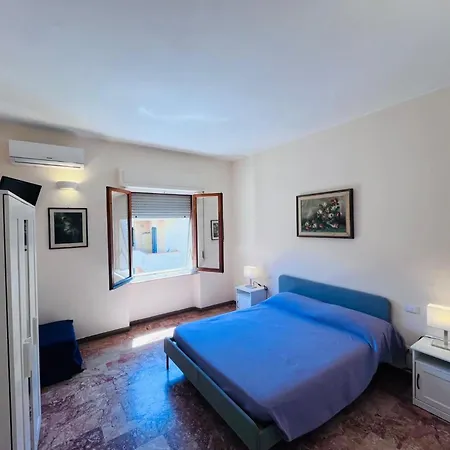 Giovenza Modern Vintage Porto Azzurro